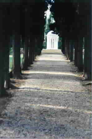 Monument Gardent: Shrine of the Greatest Holy Leaf